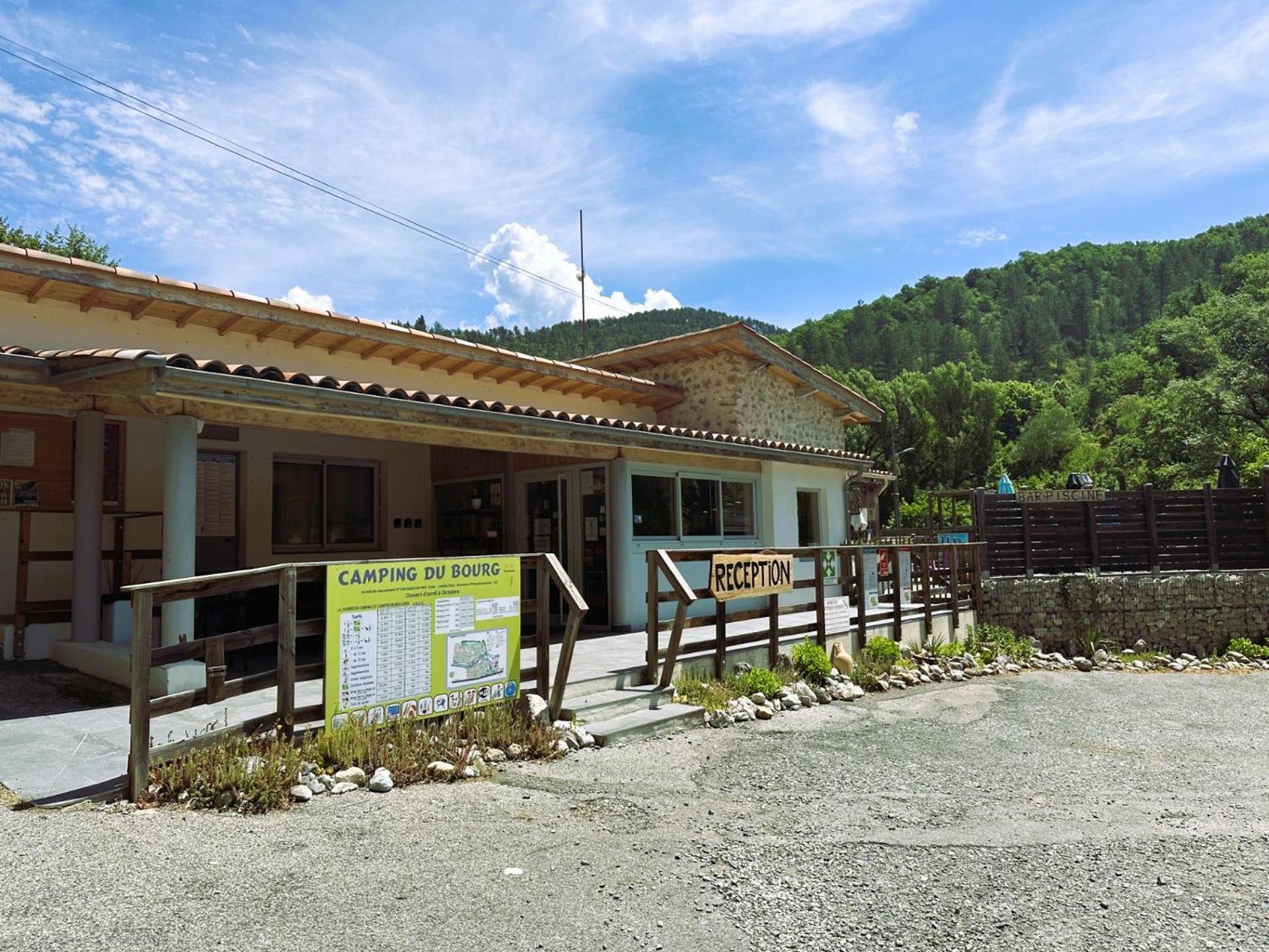 Du Bourg Campeggio 2*